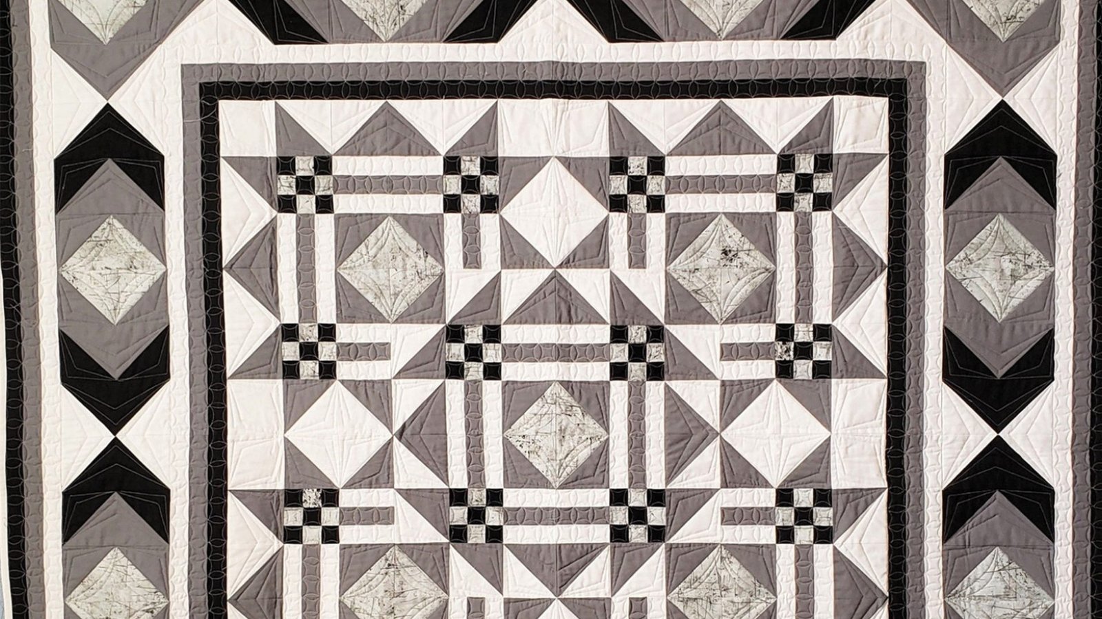 Unleash Your Creativity with the Modern Geometry Quilt!